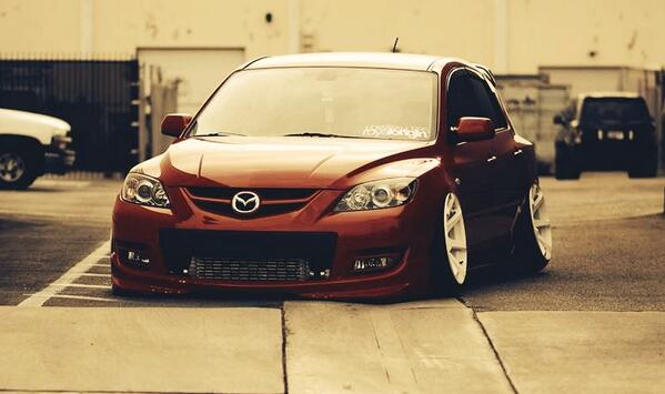Dat slammed Mazda tho !!  👌😍