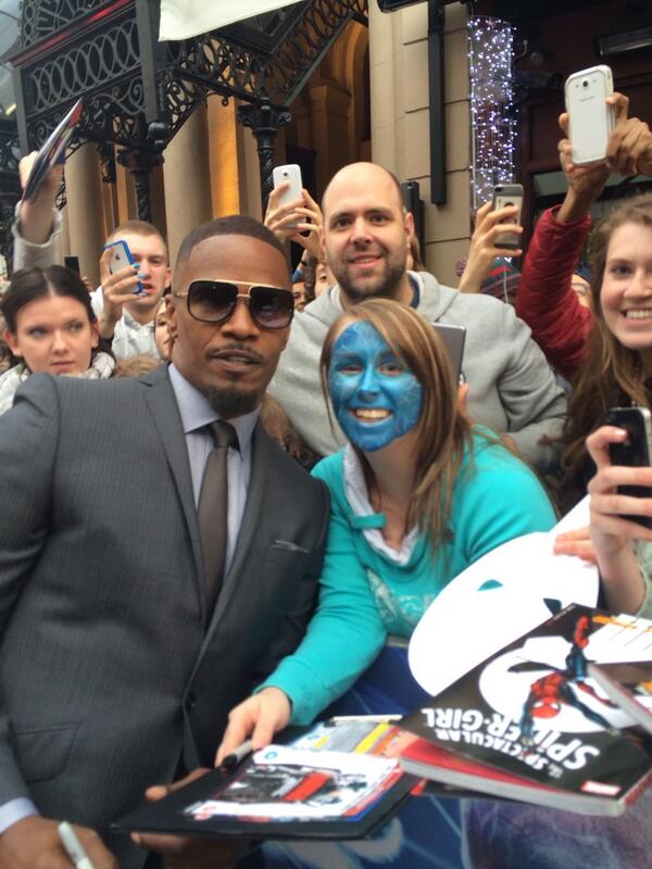 iamjamiefoxx's tweet photo. Major shoutout to the UK #SpiderMan fans. Blown away by #TeamElectro, they were definitely out in full force! Wow. http://t.co/RCvPqSOhrn