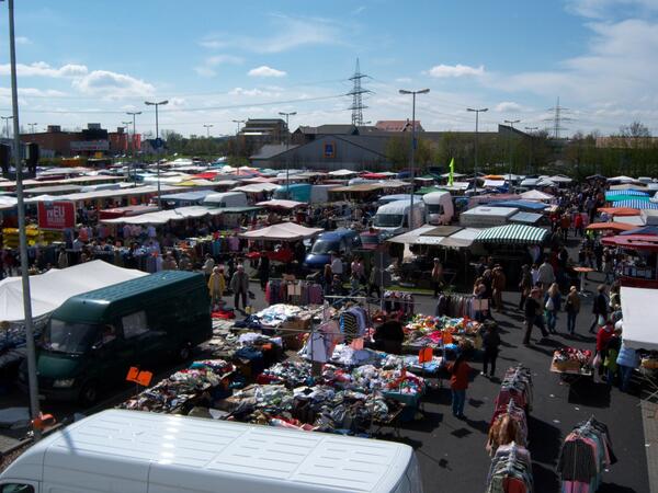 Lampert Markte So Beeindruckend Ist Der Flohmarkt In Grundau Lieblos Bei Mobel Hoffner Http T Co Dg63e6irsf