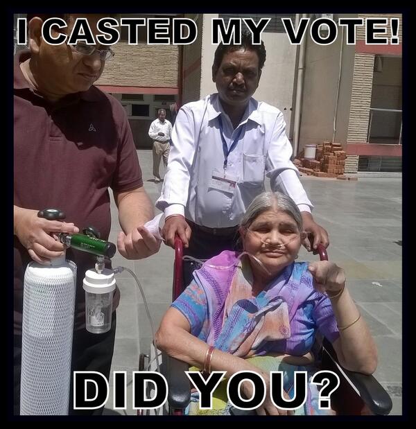 IndiaTodayFLASH's tweet photo. Shout out to Sanjeev Agrawal's mom for her courage #Respect #YourVote2014 Tell her we love her for this! #Allstrength http://t.co/DRUg6W6osh