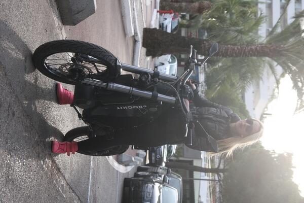 WOW...Who's that beauty riding #eROCKIT in #Monaco?