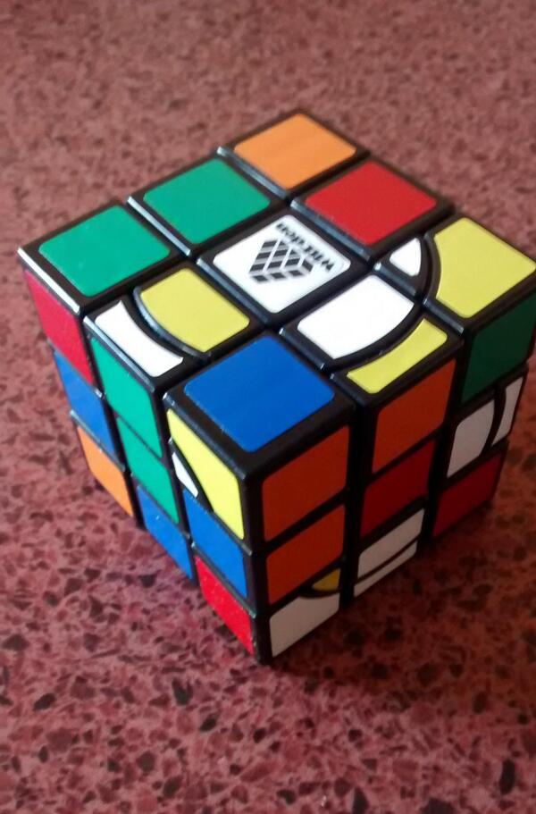 Kubekings's tweet photo. SUPER 3x3x3!! Sera super complicado?? http://t.co/I78E9ONYBz