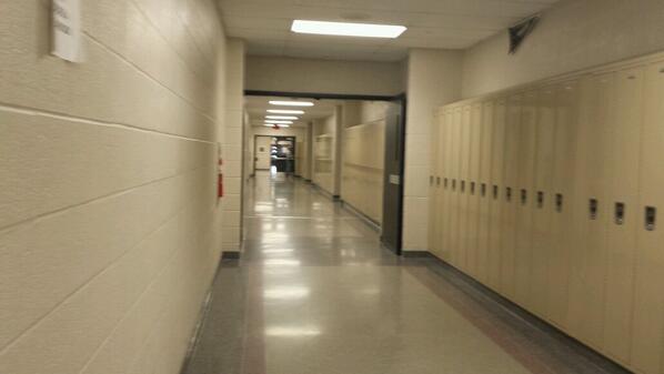 theWPBearcat's tweet image. Wm Penn hallway on a Friday afternoon.  #notawarzone