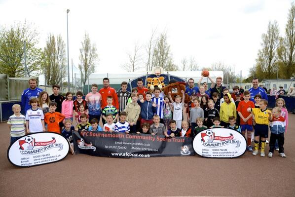 AFCBCommunity's tweet image. Great afternoon @Rockleypark with @ianharte23 @Rich22hughes @PFA @afcbournemouth mail.afcb.co.uk/owa/attachment…