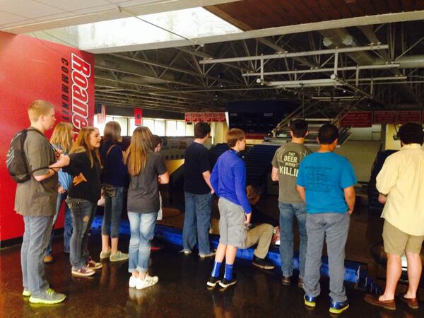 hiwassee_ets's tweet image. Sweetwater Jr High students touring RSCC. #preparingforfuture #TRiOworks