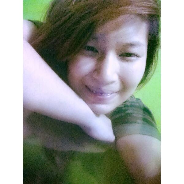 Marlee023's tweet image. Pumapangit na ako dahil sa puyat at trabaho. 😢 #Eyebugs👀👽💀💩
