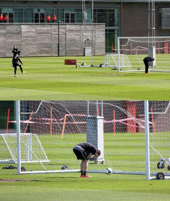 FootballFunnys's tweet photo. Liverpool prepare for their biggest game in years by playing red arse!! http://t.co/IEd8xKIcxY