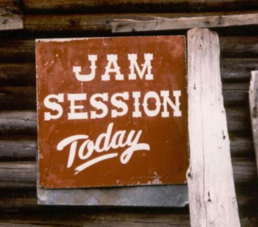 BonusTrackBar's tweet photo. hoxe Venres JAM SESSION a partir das 22 hrs. Entrada gratuita http://t.co/FYmmPwQB3C