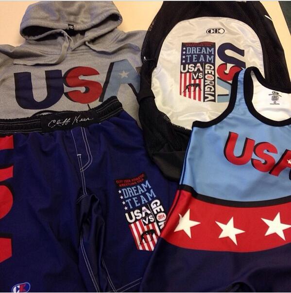 CKAwrestling's tweet photo. Sunday! Cliff Keen @wrestlingusa #dreamteam14 showcases this sweet new gear! #swag #teamcliffkeen @flowrestling http://t.co/AJGHAyErnU