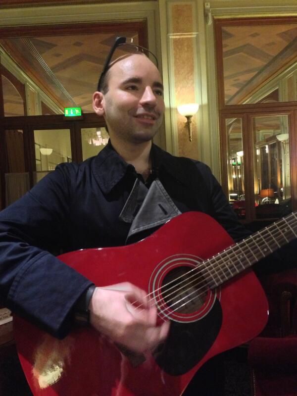 Katjato's tweet image. #FF @sachaqs #übergeek #boypower :)