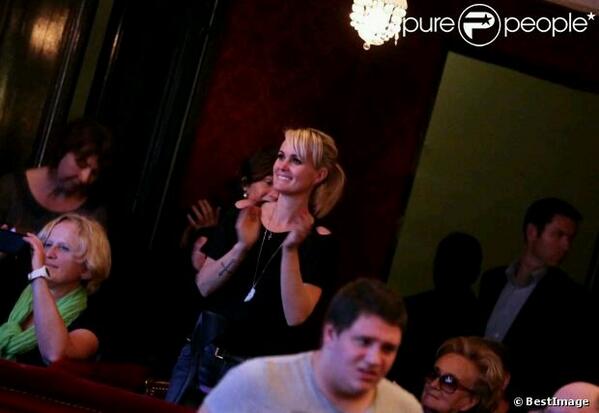 SylvieSebile's tweet photo. @LHallyday En coulisses http://t.co/fIgaf4woag
