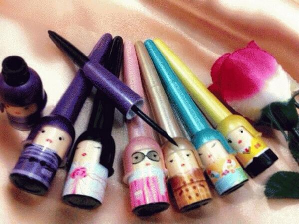 devishopss's tweet photo. Pahe ekonomis eyeliner harajuku... Only 50rb dpt 4 pcs... Yuk order sista.... http://t.co/gVDE28Twtc