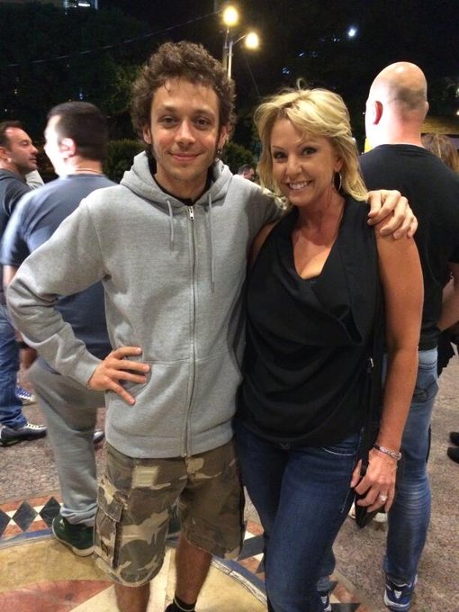 The one and only Doctor. @ValeYellow46. To say he's awesome us an understatement. http://t.co/5m7RW6<a class="tags" target="_blank" title="On Twitter" href="/?out=eyJ0eXAiOiJKV1QiLCJhbGciOiJIUzUxMiJ9.eyJpYXQiOjE3MjA1NjA1MDYsImlzcyI6InR3cG9ybnN0YXJzLmNvbSIsIm5iZiI6MTcyMDU2MDUwNiwiZXhwIjoxNzUyMDk2NTA2LCJyZWRpcmVjdF91cmwiOiJodHRwczovL3R3aXR0ZXIuY29tL1ZhbGVZZWxsb3c0NiJ9.M7_v9bqTRxNxl8HmDAM6DquBHkXfT8eccQM0KSecpvIshb8I4wknBGD_INZ7bOy71Dh0tw9RBPypfdNKLTlyIA">@ValeYellow46</a><a href="/tag/boltsnation"class="tags"><span>#boltsnation</span></a>