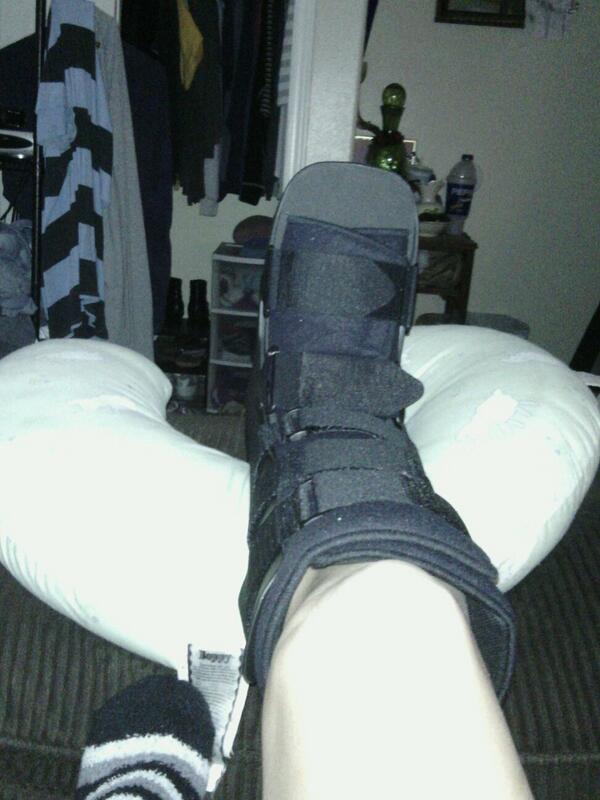 llba64's tweet photo. do you like my new boots?? http://t.co/OyGNqyyGfQ