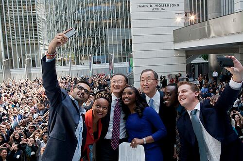 WorldBankGroup's tweet photo. RT if you agree! 

Young people have a crucial role to play in ending poverty: http://t.co/fvVyd2tlD2 #endpoverty http://t.co/t2lL2KC9tC