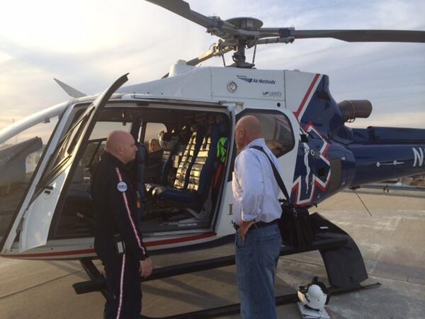 NebraskaMed's tweet image. How great is this?! These flight nurses were so kind, and gave a patient's family a last minute tour. #LifeNet