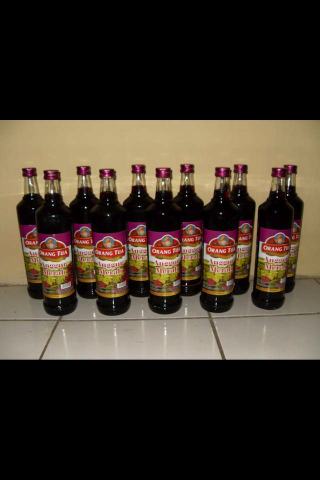 Pada dasar nya walaupun jauh dari pacar, tapi selalu dekat dengan ORANG TUA.