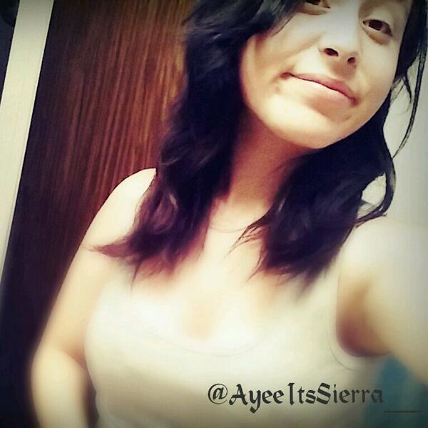 AyeeItsSierra__'s tweet photo. 😪❤ http://t.co/zdDJtw8DD8