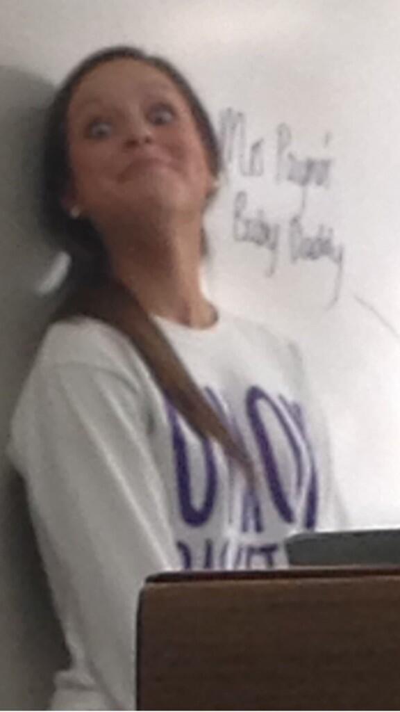 @laurabeth425 <a href="/madisonelaine15/">Madison Bearden</a> She loves presentations 😃😃