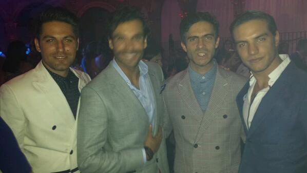 mondraishere's tweet photo. Mi nueva Boy Band, Los Preppys! @renatolopez1 @GonzaloGarVi  @osv_benavides  @vadhirderbez http://t.co/y870PyQqDO