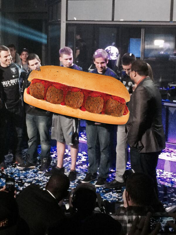 NobodyEpic's tweet image. Congrats to these guys on winning a giant meatball sub in the Call of Duty World Series
