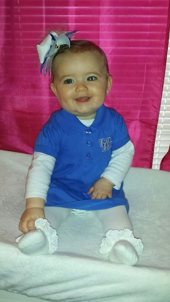 w_aders's tweet photo. Cutest Wildcat fan EVER!!  #KaCHING #BBN #WeAreUK http://t.co/OE3tlDYoFc