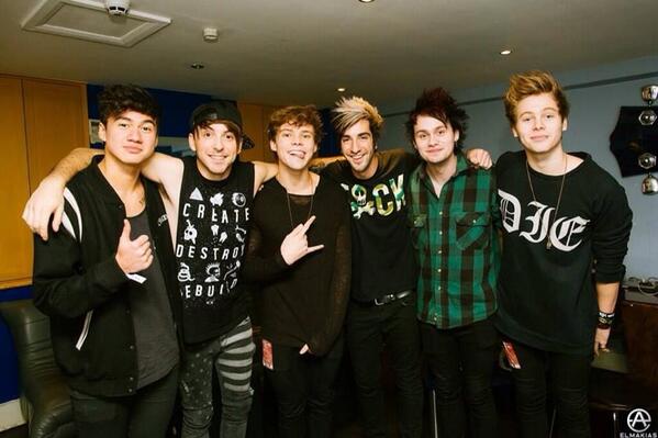 leafybug123's tweet image. Is it bad if you live so many bands @5SOS @AllTimeLow #mylubbas #4Life