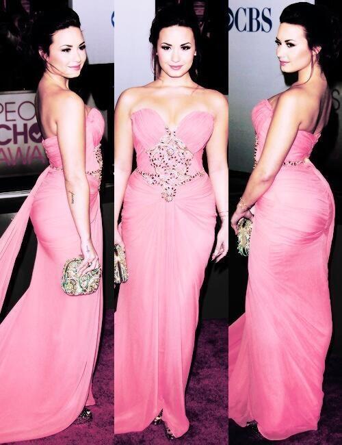 "demi lovato is fat" 

oh well can i be fat too please
