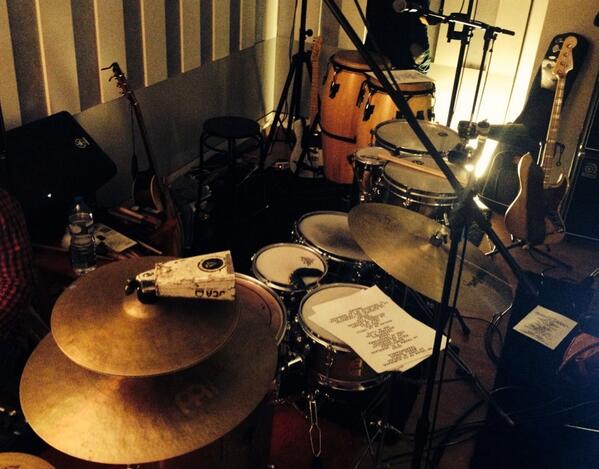 sebimerlin's tweet photo. Preparando el directo de bailar en la cueva de @drexlerjorge .Esto va a estar muy bueno!! Y muy divertido!! http://t.co/vhh8EBfBG6