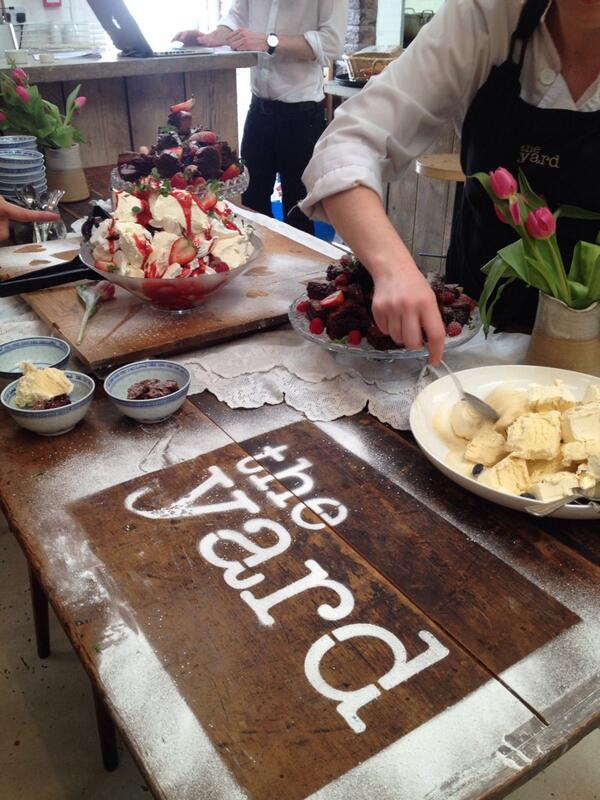 Such a lovely day at @YardOnTheEdge ! Roast Lunch and Quiz in aid of the #MotherhoodCampaign <a href="/GetTogetherUK/">Oxfam get together</a> <a href="/oxfamgb/">Oxfam</a>