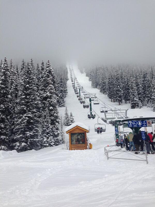 kurtiscook's tweet photo. Thanks @SkiLouise for an awesome day!!  #pow #boarding #illbeback #gonnahurttomorrow http://t.co/RrXYxARQLE