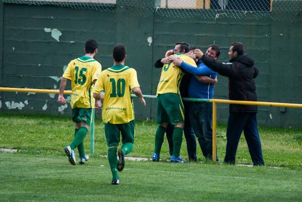 Victoria de la <a href="/UDLosBarrios/">U.D. Los Barrios</a>  en busqueda del liderato hacia <a href="/TerceraGrupoX/">TerceraGrupoX</a>