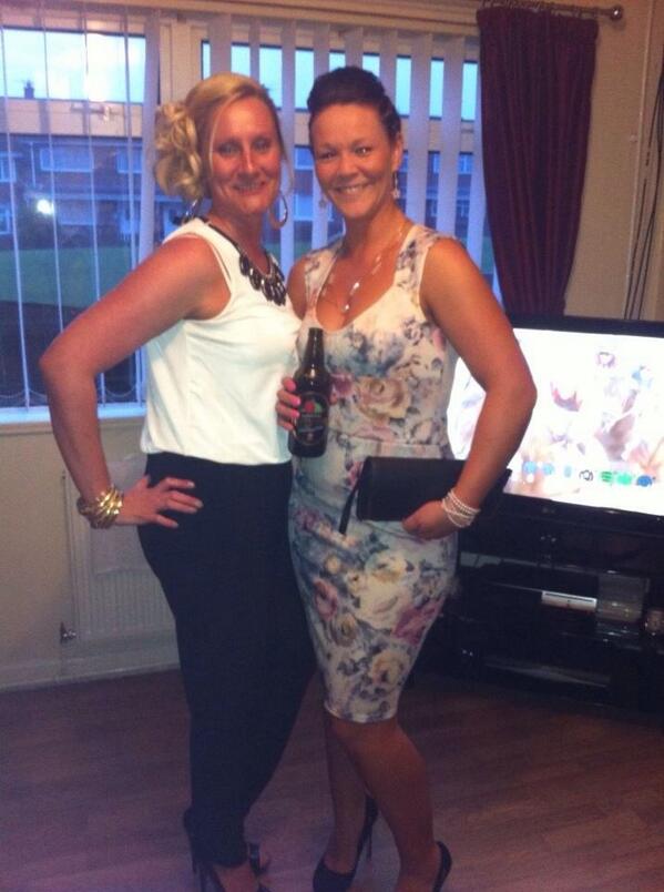 dondongib's tweet photo. Ready for the toon Last nite :-) :-) :-) @donnafazak x x http://t.co/w97lXuXRCv