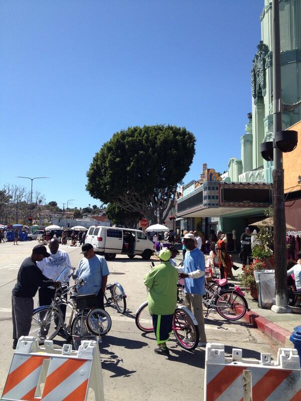RideSouthLA's tweet photo. Some of the Old School Slow Riders recruiting at the #LeimertPopUp http://t.co/8mDqL9FUAx