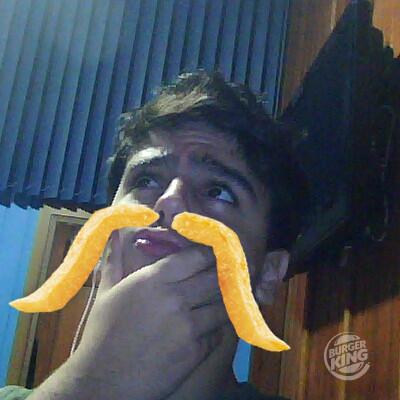 coquitomarcos's tweet photo. Entre no clima do #bigotata e ganhe as novas batatas BK de graça: http://t.co/2glgFJFcuk http://t.co/e0XdyJV7Ej