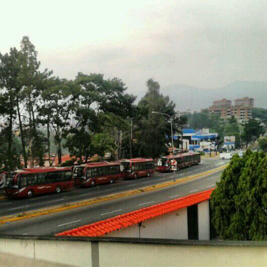 PAOLINIPAO's tweet photo. En este momento Av. España C/U full de guardias y hay otro tanto en Cotatur y la gran Avenida a pie. #tachira #30M http://t.co/sncMvMLvAu