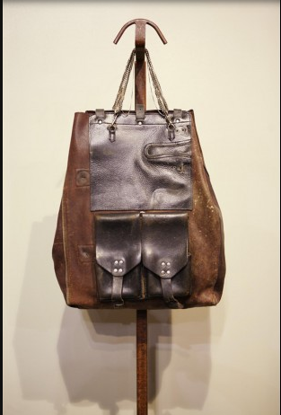 Uniquejunk's tweet image. Janka - #vintage #handbags. front pockets made from 1940's #Italian army magazine pouches - perfect for your phone!