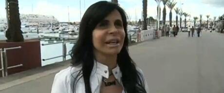 siga_record's tweet photo. Rival de Gretchen solta o verbo e diz ser a verdadeira rainha do rebolado #DomingoEspetacular http://t.co/Qd9z5NPm6o http://t.co/0PUnnhqCQu