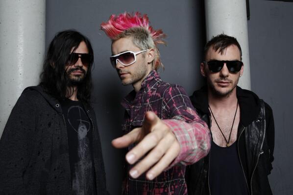 Джаред лето 30 seconds to mars. Джаред лето stuck. Джаред лето в 30 секонд ту марс. Группа 30 секунд до марса. Джаред лето группа.