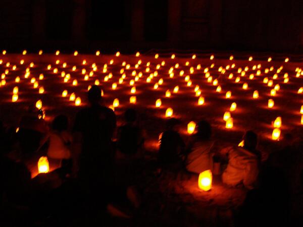Oncer4Life29's tweet photo. A candle lit from every Neal fan... #RIPNealCassidy #SwanfireWillLiveOn #Tallahassee #Swanfire #HopeForNeal http://t.co/lqVdwJXOrz