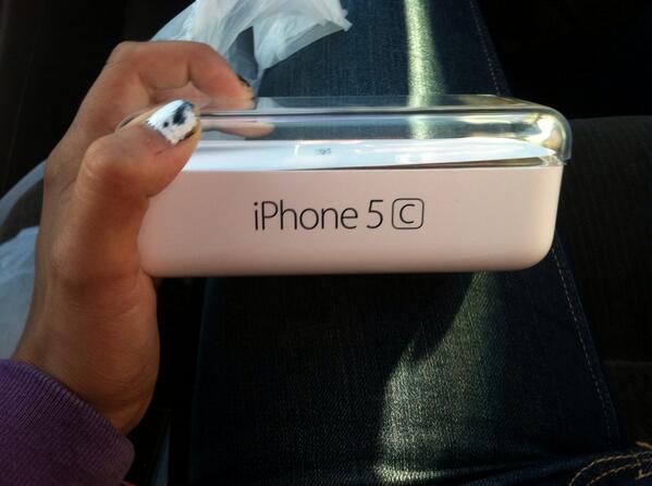 Chelsseerrr's tweet photo. New phone say whaaattt😍👌🎀💗 http://t.co/YKSjKYreaX