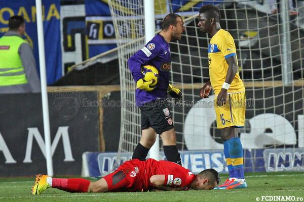 Naumovski yells at opposing player as his teammate lies on ground; photo: Dinamo Facebook