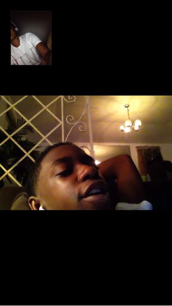 _Hecallsmedaddy's tweet photo. My darkskin 💂😴 http://t.co/q5lfhuRDTk