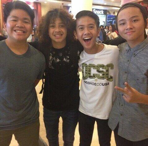 COmatesUnity's tweet photo. @CJRisCJR &amp; @bastiansteel di konser Bruno mars😍 http://t.co/OATuhfNNc5