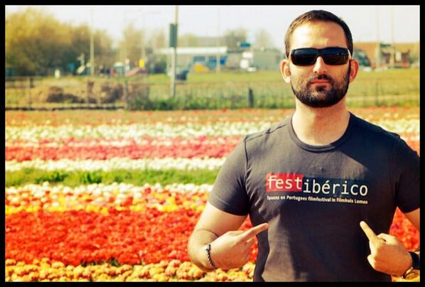 MarcosCabota's tweet photo. Otro fantástico año como invitando en el @festiberico en Delft, Holanda. Gracias por reír con "24 Horas con Lucía". http://t.co/HHIhfoVght