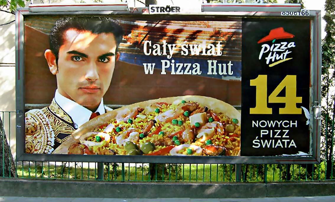 Jot Down Magazine on "Este anuncio visto en Polonia merece boicot a Pizza Hut: pizza de paella con torero al fondo (vía microsiervos) http://t.co/dgYR40nASw" /