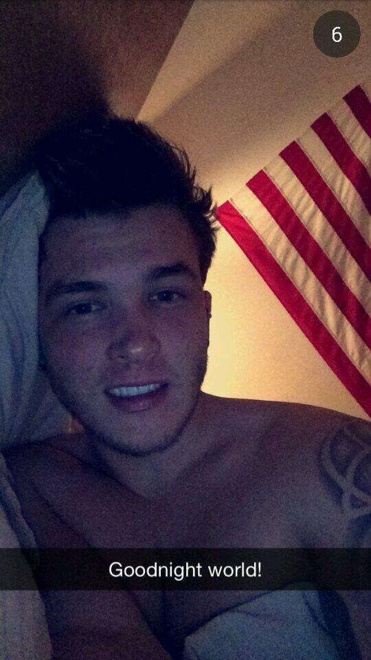 wtvrgloria's tweet image. Goodnight cutie 💤 😘 #joshdevinedrums