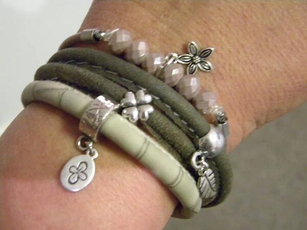 Deze leuke armbanden kun je maken met de materialen van Full House Creashop