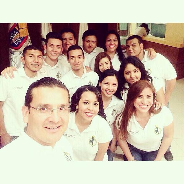 LUISTONYFRANCO's tweet photo. Excelente equipo y Ustedes que tal en su trabajo? Tienen uno? @uanl @celydavalos @JorgeChuley @FACDYC_UANL #Política http://t.co/vHDBj8ZdmP