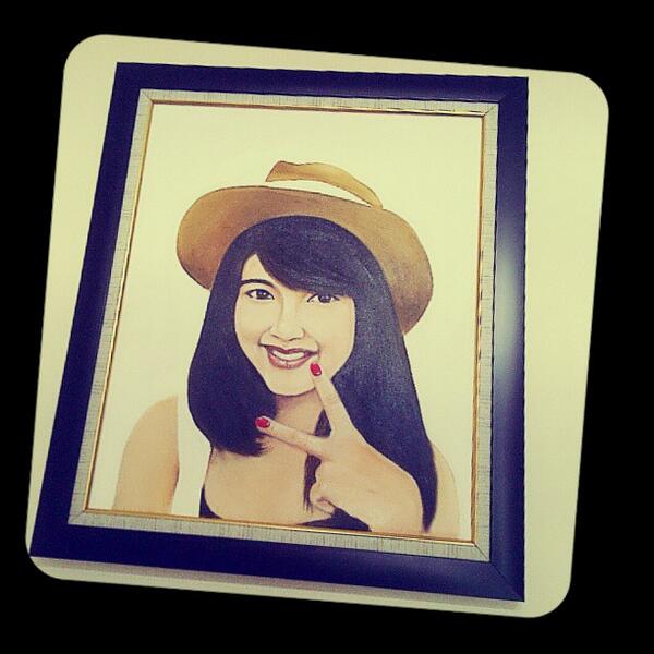 love_Nadin20's tweet photo. ini hadiah dr ka dinar untuk ka nadya tahun lalu :) #KeepRunaways #HappyBirthdayNacil http://t.co/9g3GKf7ZzL